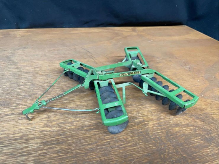 john-deere-16-image-7
