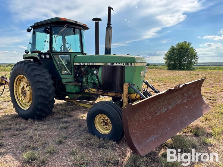 1980-john-deere-4440-image-3
