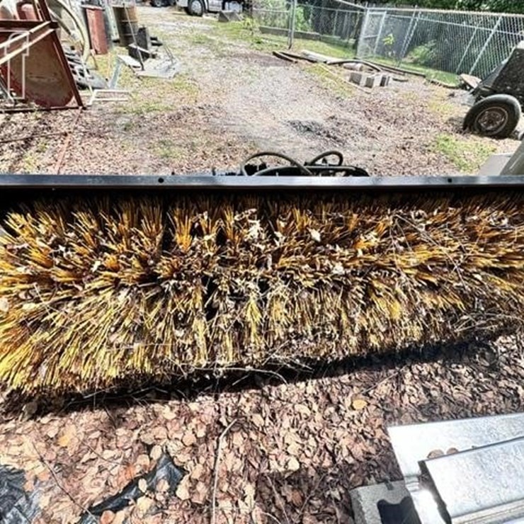CATERPILLAR BA118C HYD BROOM ATTACHMENT