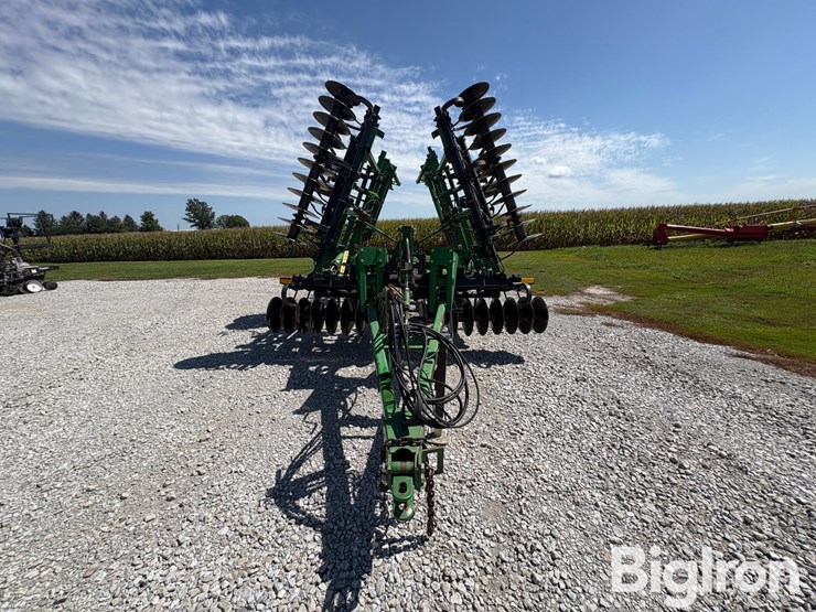 john-deere-726-image-2