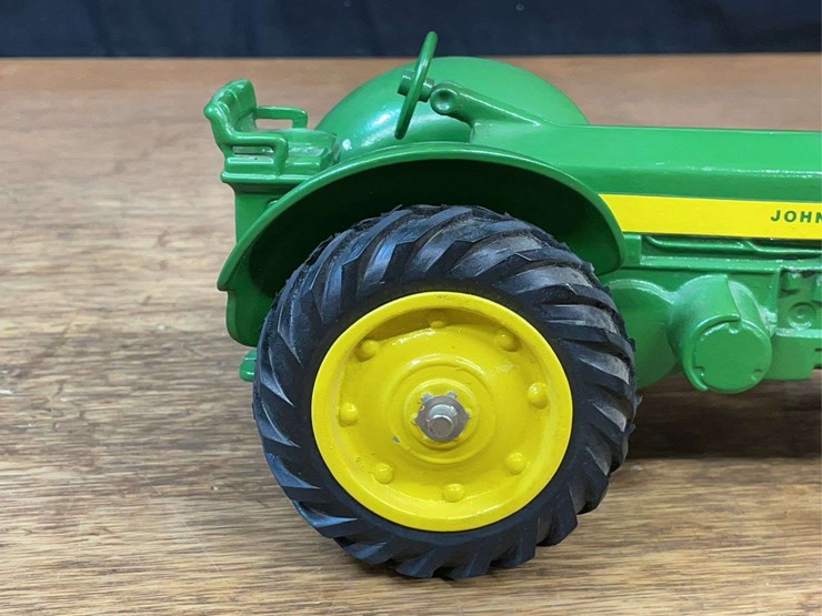 john-deere-830-image-13