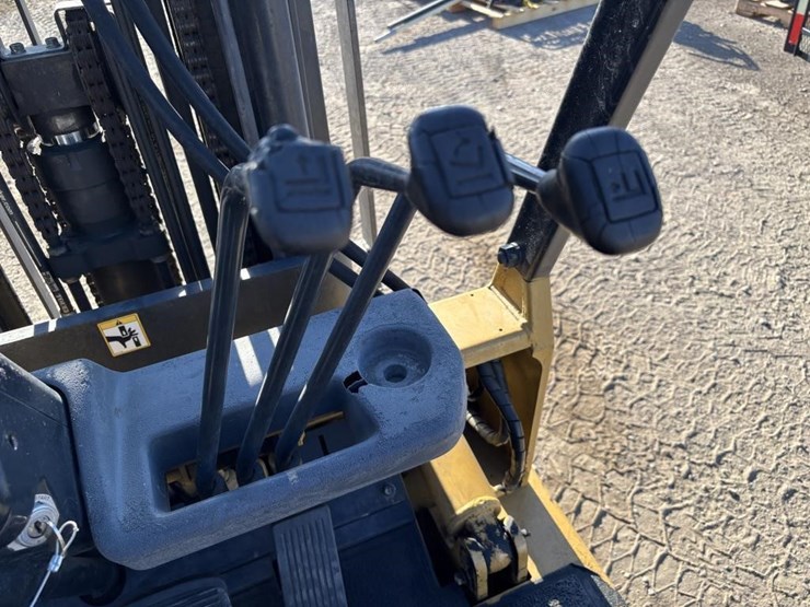 caterpillar-gc25-image-24