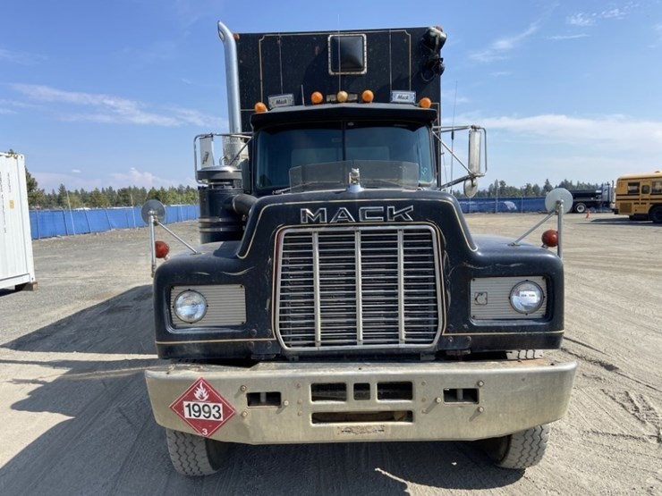 1988-mack-rd686s-image-8