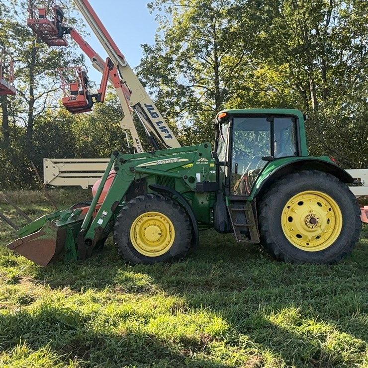 JOHN DEERE 7220