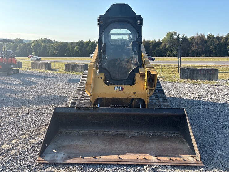 2021-caterpillar-299d3-image-2