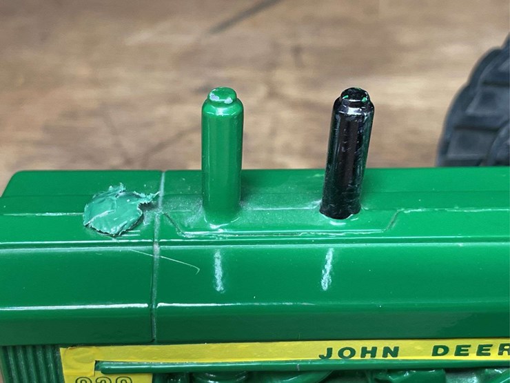 john-deere-830-image-3