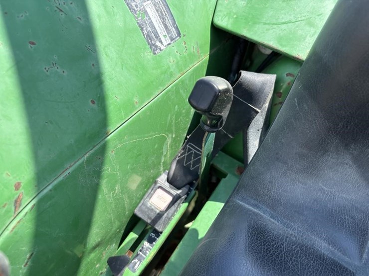 2008-john-deere-4005-image-31