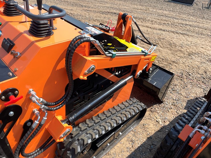 #9289-•-unused-2025-landhero-mini-skid-steer-loader-image-12