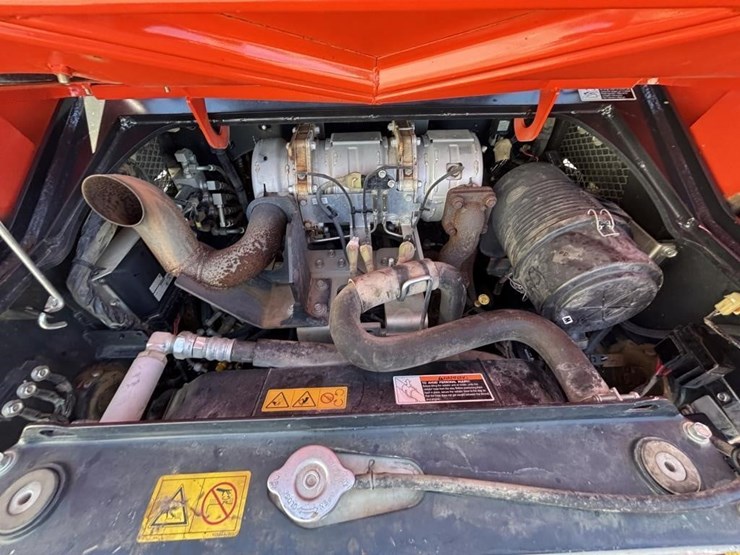 2019-kubota-svl75-2-image-34