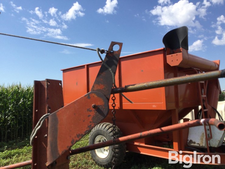 new-holland-717-image-18