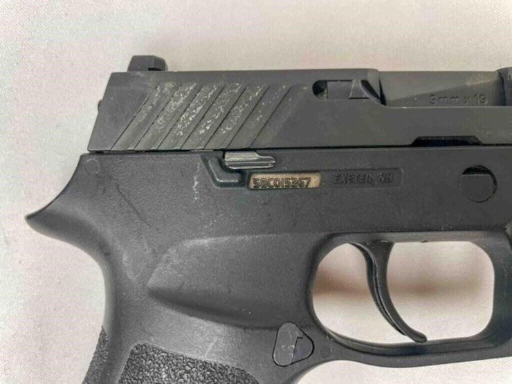 sig-sauer-9mm-pistol-image-12