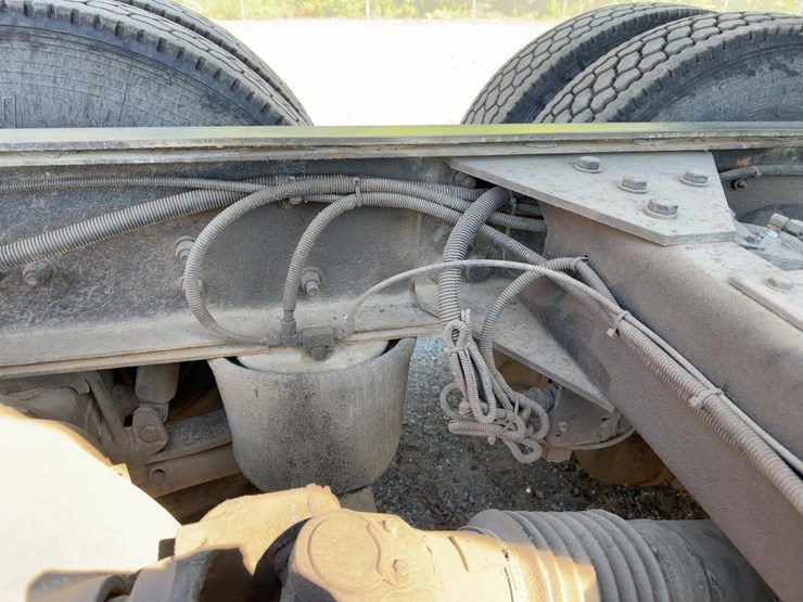 2012-kenworth-w900-image-19