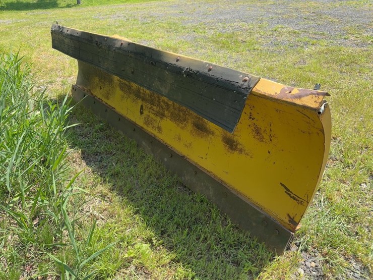 11'-snow-plow-with-boce-image-1