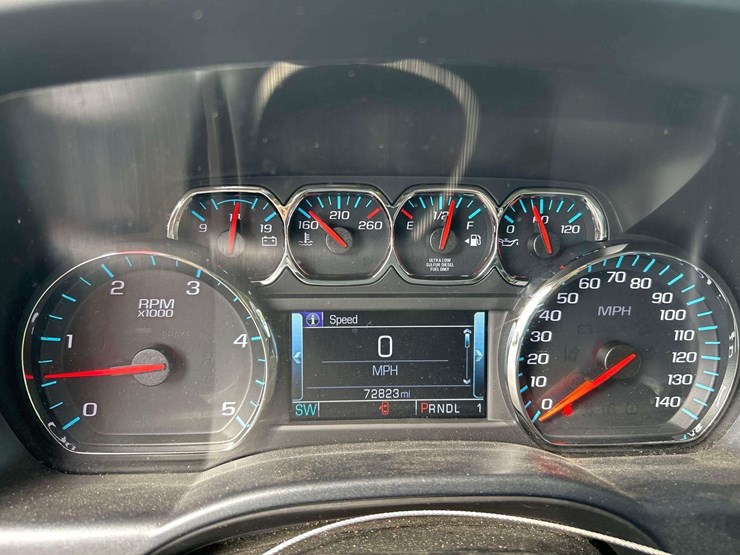 2017-chevrolet-silverado-3500hd-image-13