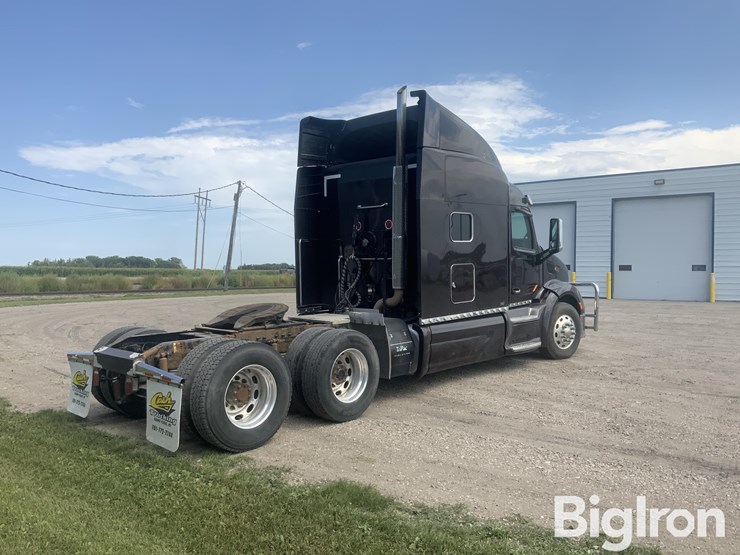 2015-peterbilt-579-image-5