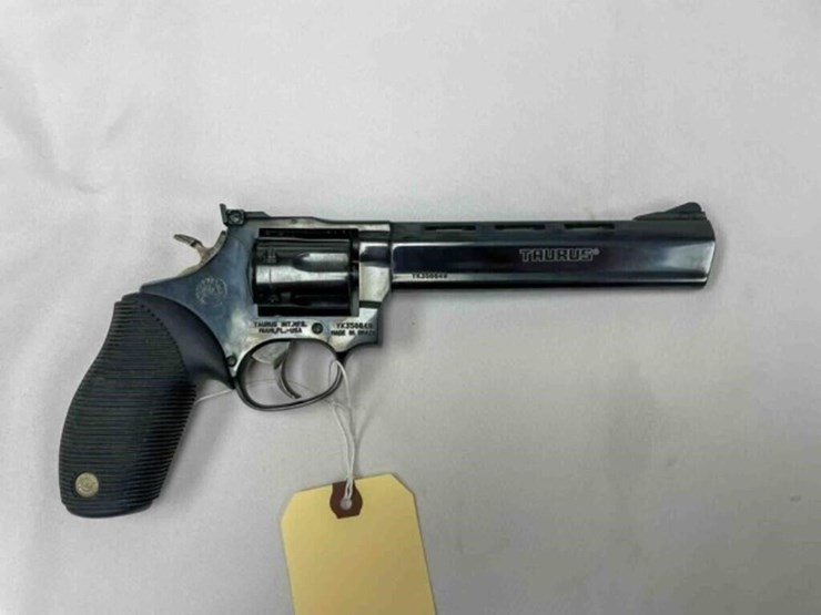 taurus-.17-hmr-revolver-image-1
