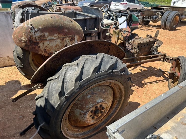 ford-8n-image-3