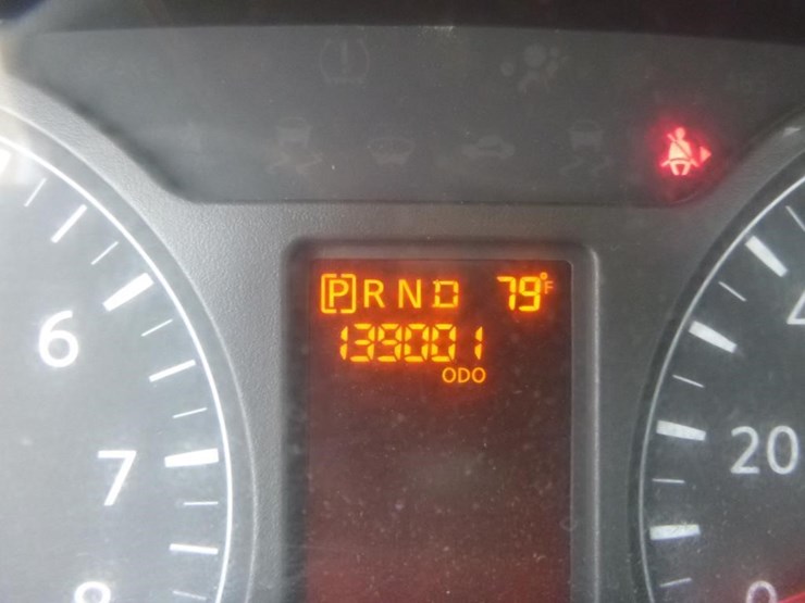 2013-nissan-nv2500-image-16