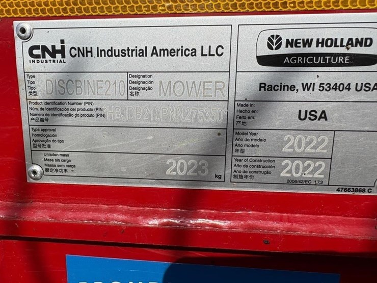 2022-new-holland-210-image-11