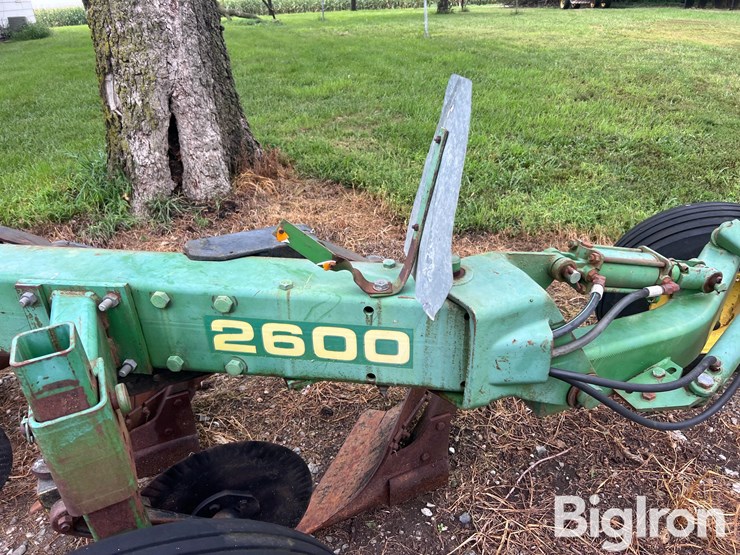 john-deere-2600-image-10