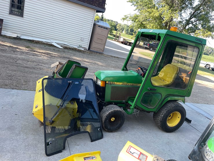 john-deere-445-image-9