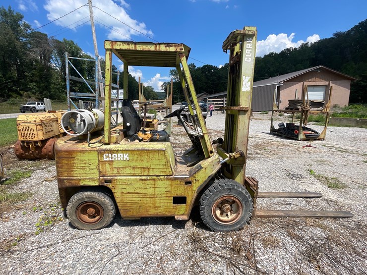 #119-•-clark-cy500-forklift-image-3
