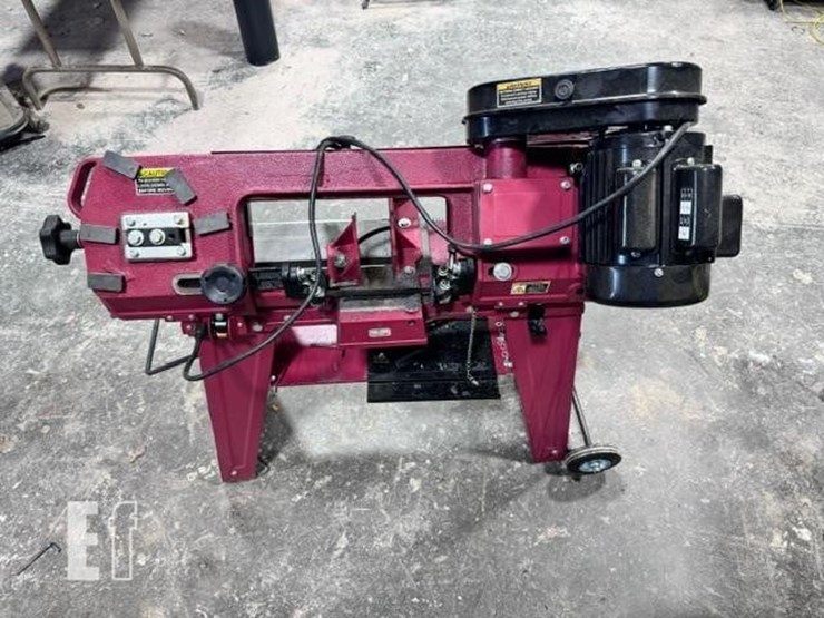 central-machinery-bandsaw-image-1