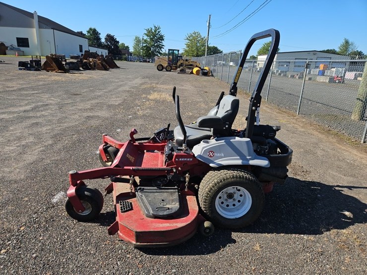 exmark-lazer-z-zero-turn-mower-image-8