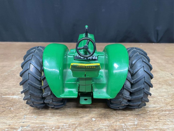 john-deere-830-image-5