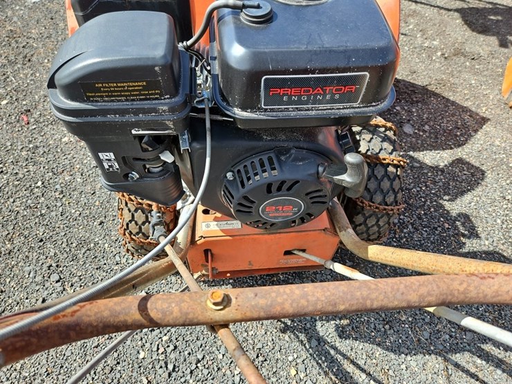 ariens-sno-thro-32"-snow-blower-image-5