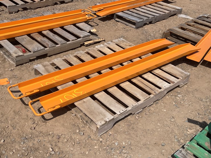 #3107-•-unused-2025-wolverine-skid-steer-pallet-fork-extensions-image-1