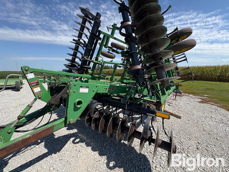 john-deere-726-image-18