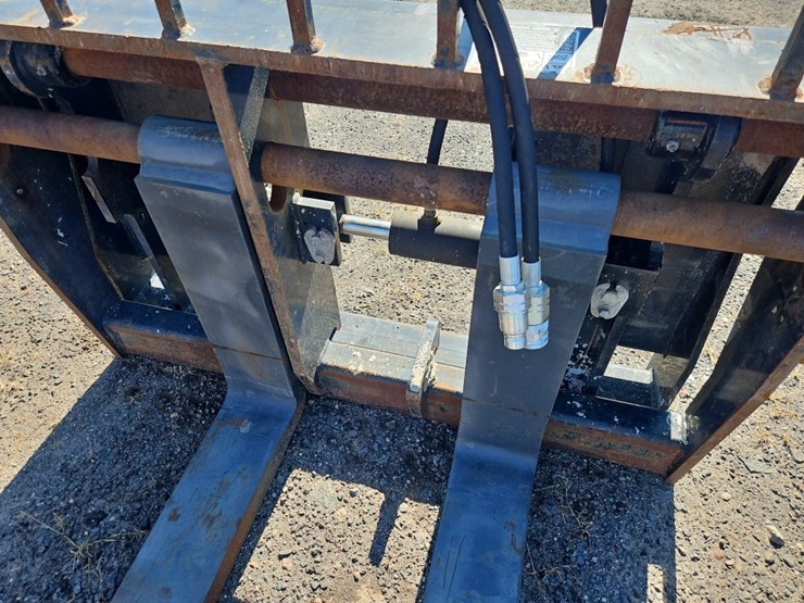 60"-hydraulic-side-shift-forks-image-6