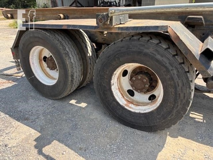 2003-mack-granite-cv713-image-25