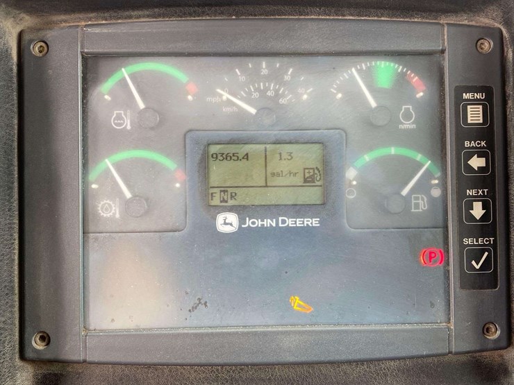 2015-deere-410e-image-27