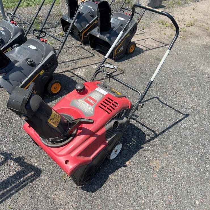 TORO 721RC SNOW THROWER