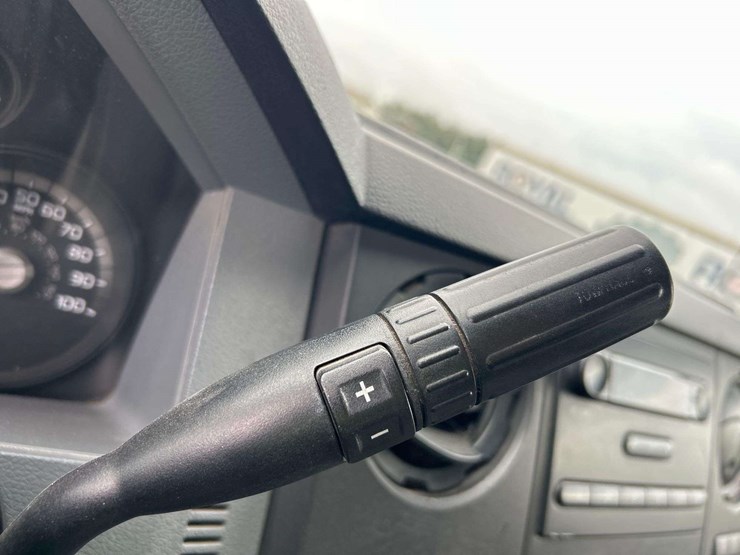 2015-ford-f350-image-19