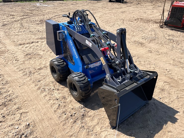 #9473-•-unused-2025-agt-mini-wheeled-skid-steer-image-4