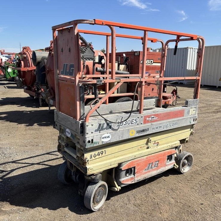 2005 JLG 1930ES