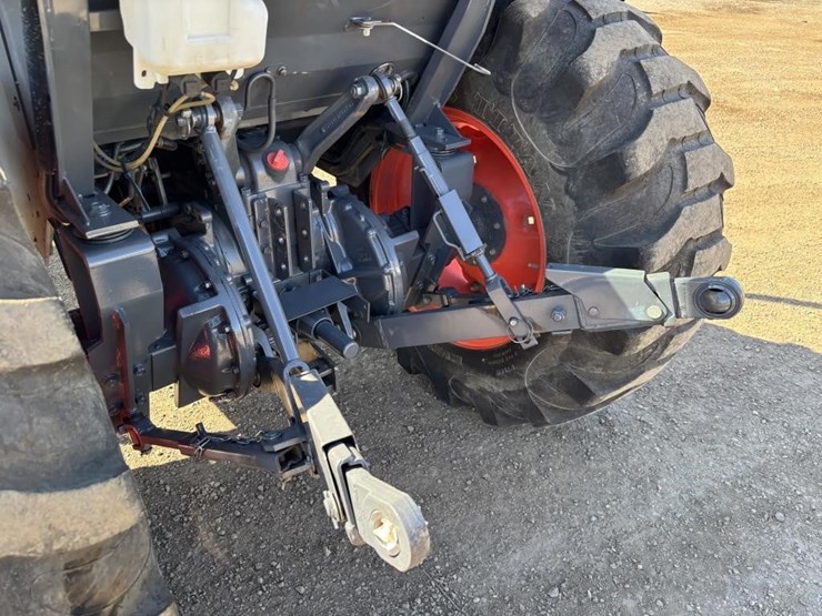 2019-kubota-mx5400-image-28