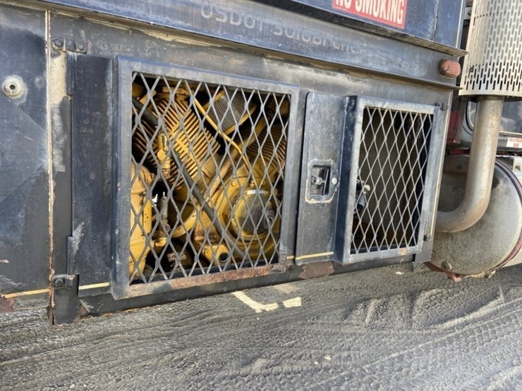 1988-mack-rd686s-image-40