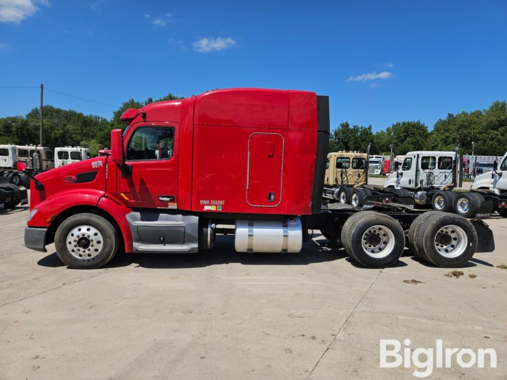 2015-peterbilt-579-image-8