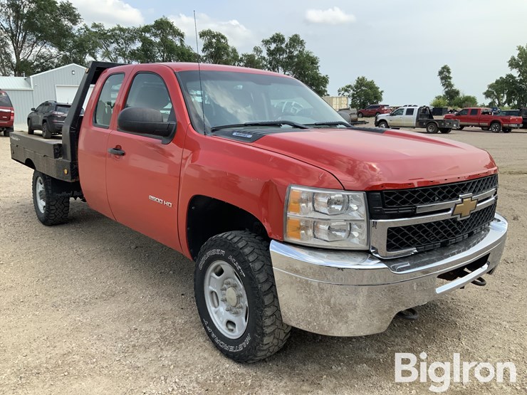 2011-chevrolet-silverado-2500-image-3
