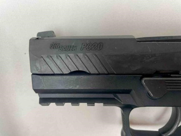 sig-sauer-9mm-pistol-image-9