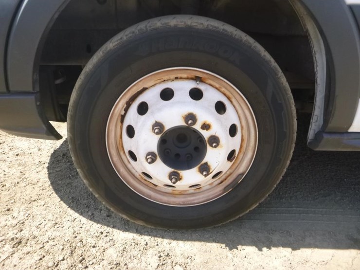 2018-ford-e350-image-15