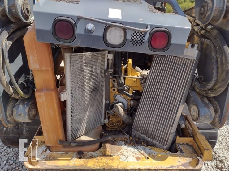 john-deere-329d-image-30