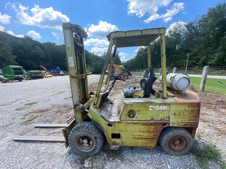 #119-•-clark-cy500-forklift-image-1