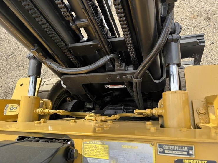 caterpillar-v50dsa-image-12