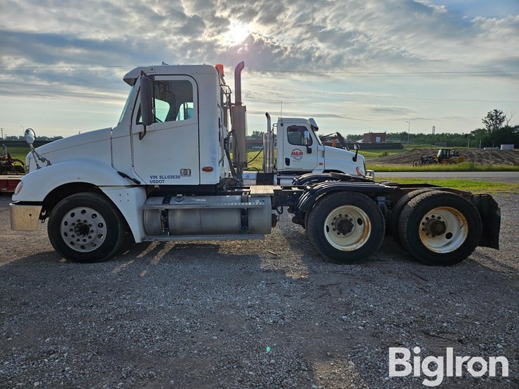 2003-freightliner-columbia-120-image-8