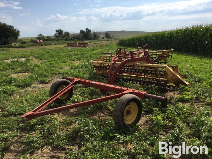 new-holland-258-image-1